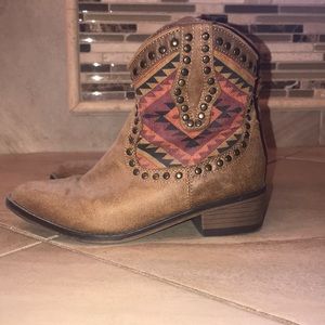 Ankle Studded Western/Cowboy Boots Sz 5.5 Brown